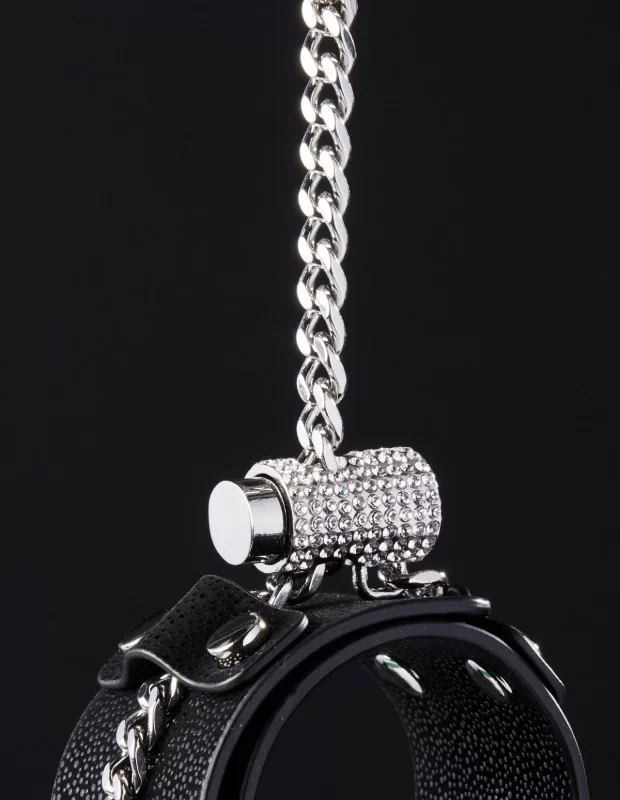 BeYourLover 手枷 黒 SMグッズ 拘束具 調節可能